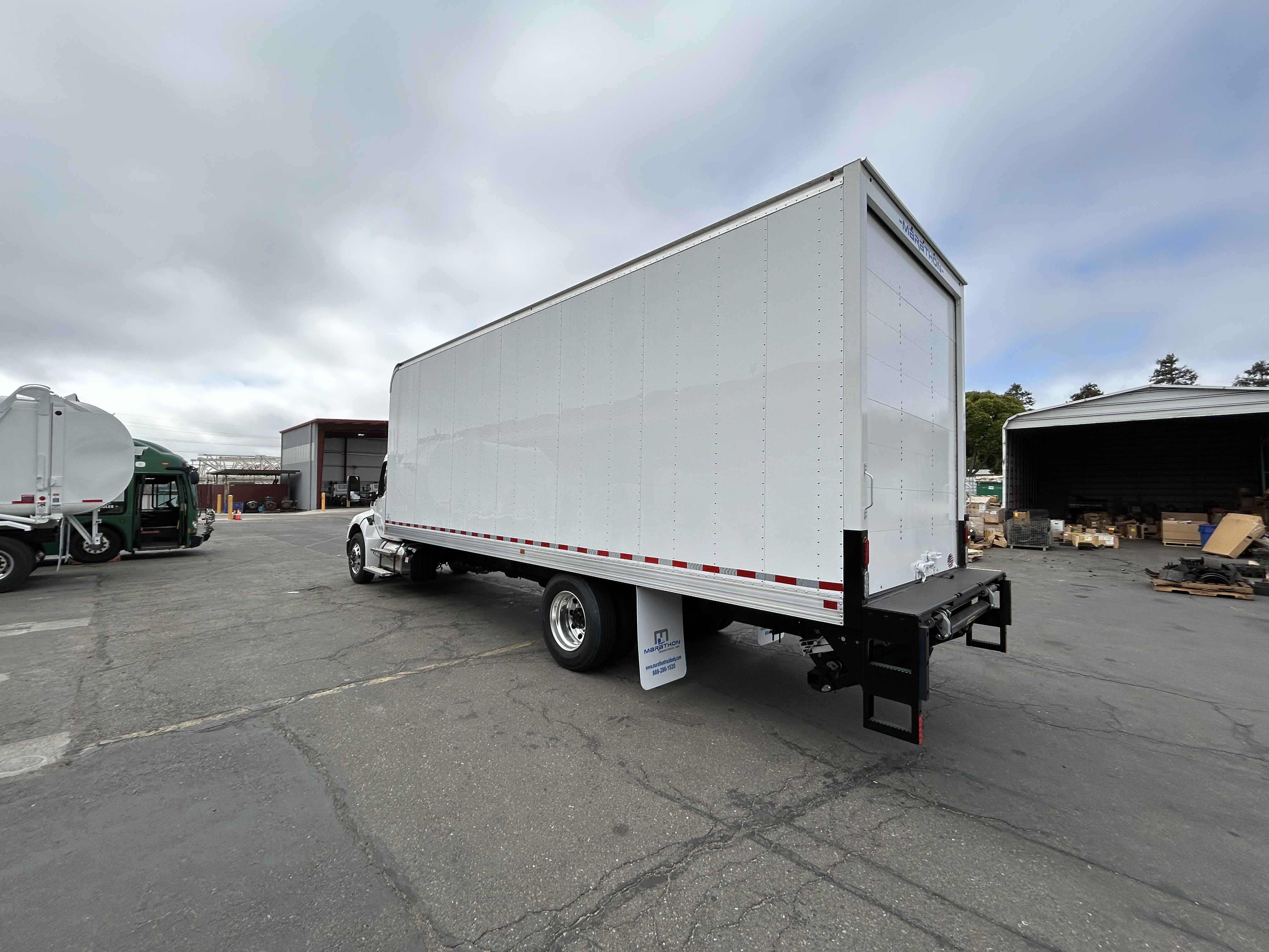 2025 Kenworth T280