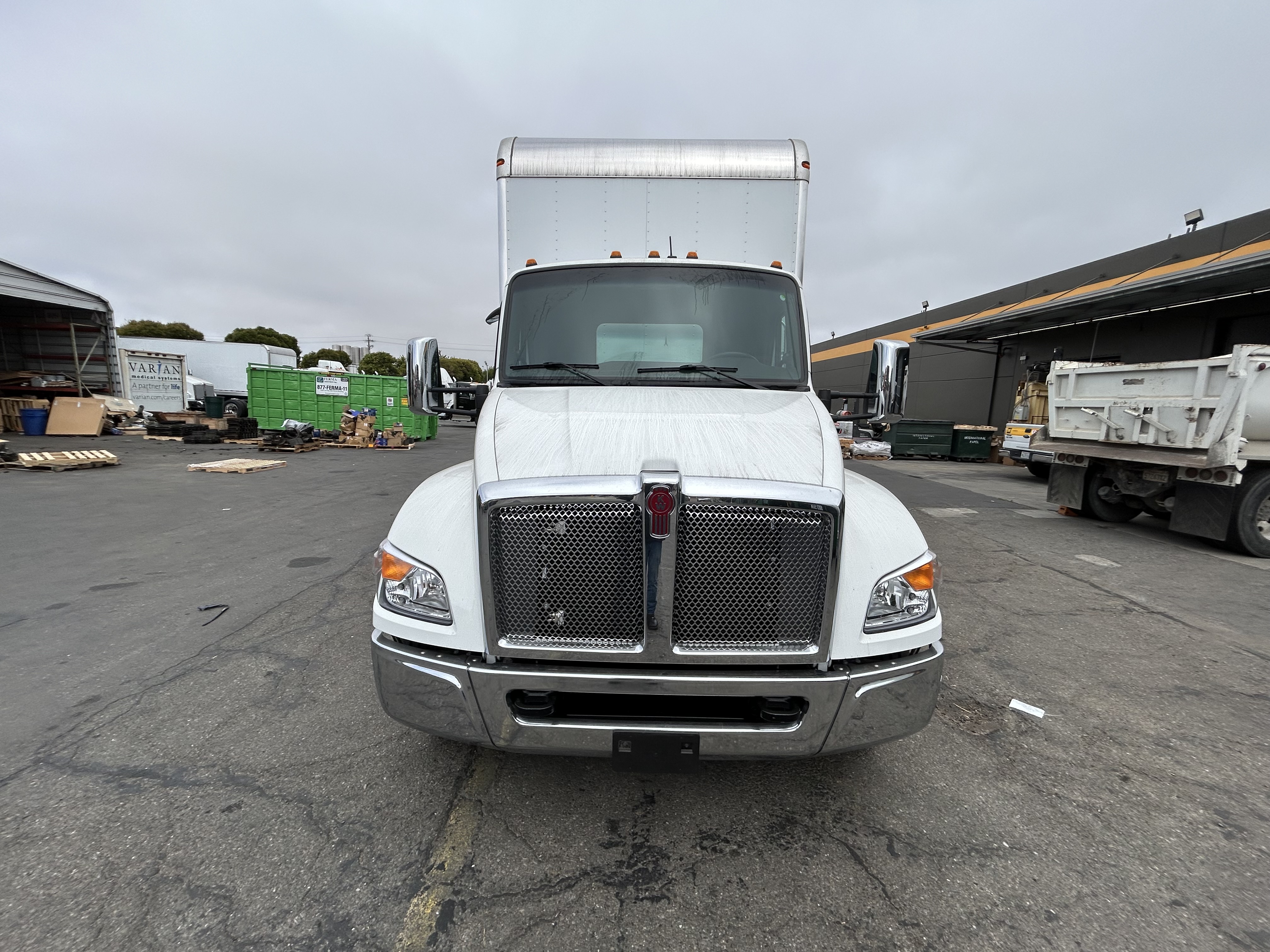 2025 Kenworth T280