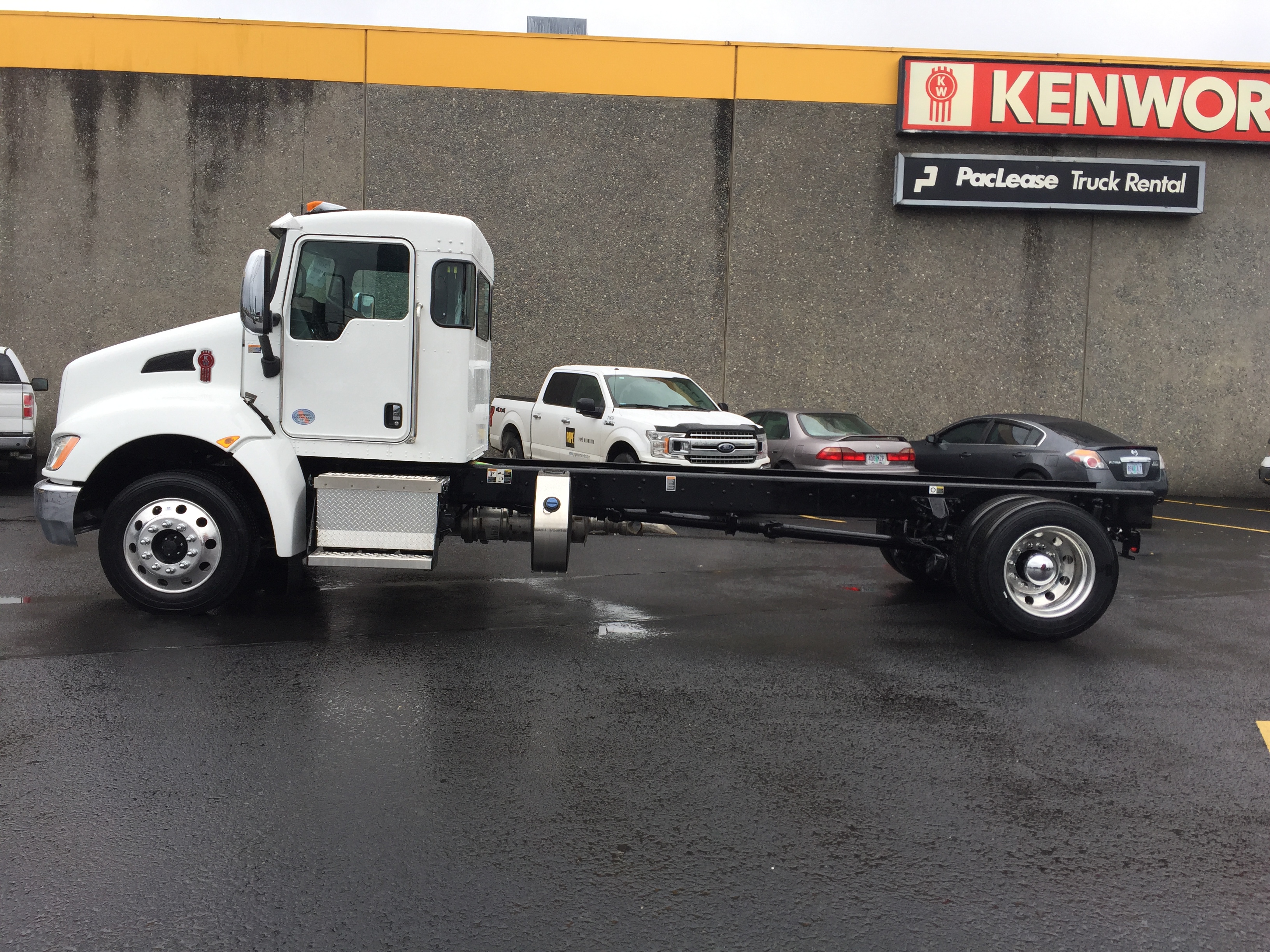 2020 Kenworth T270 Papé Kenworth