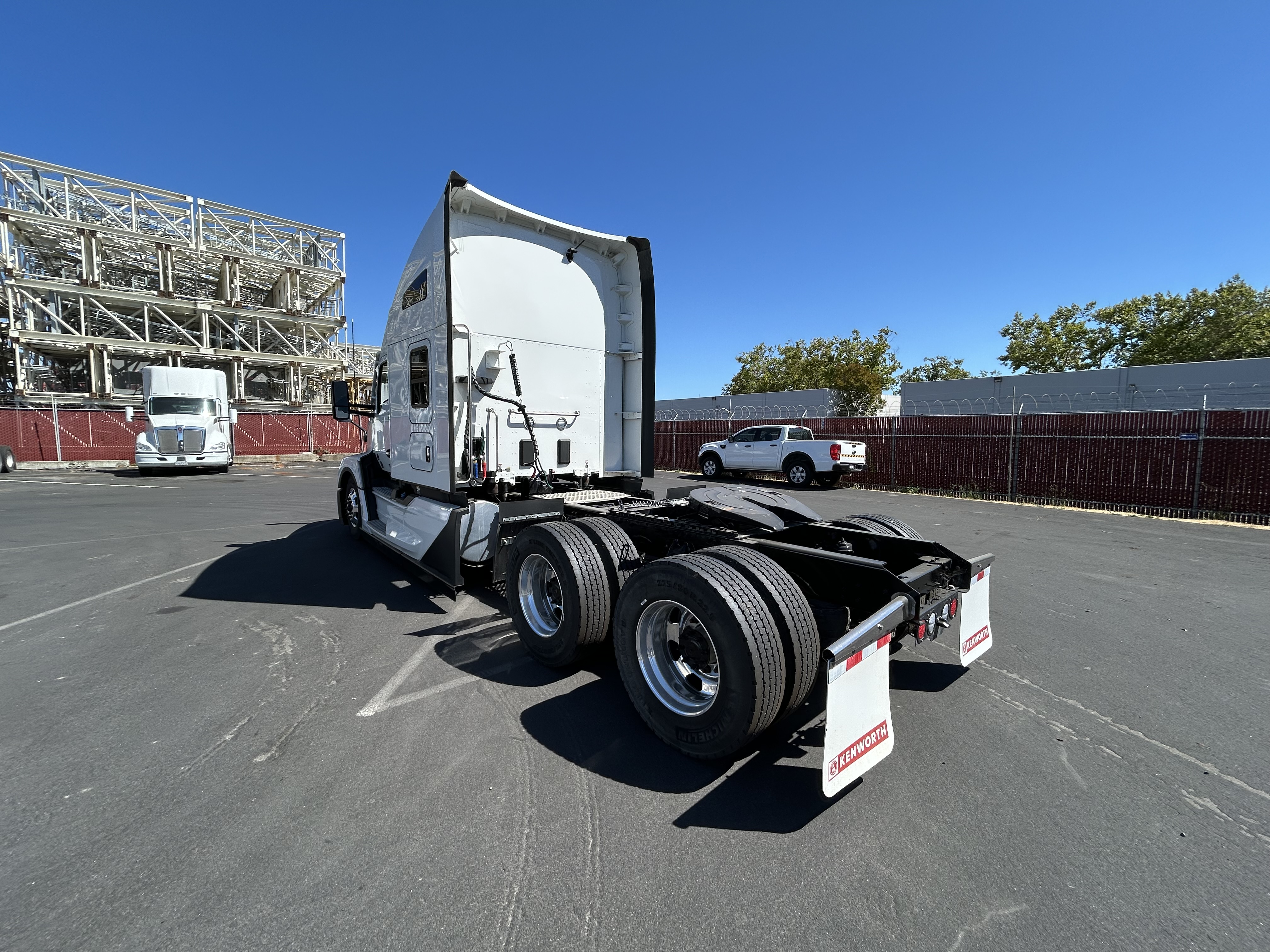 2025 Kenworth T680