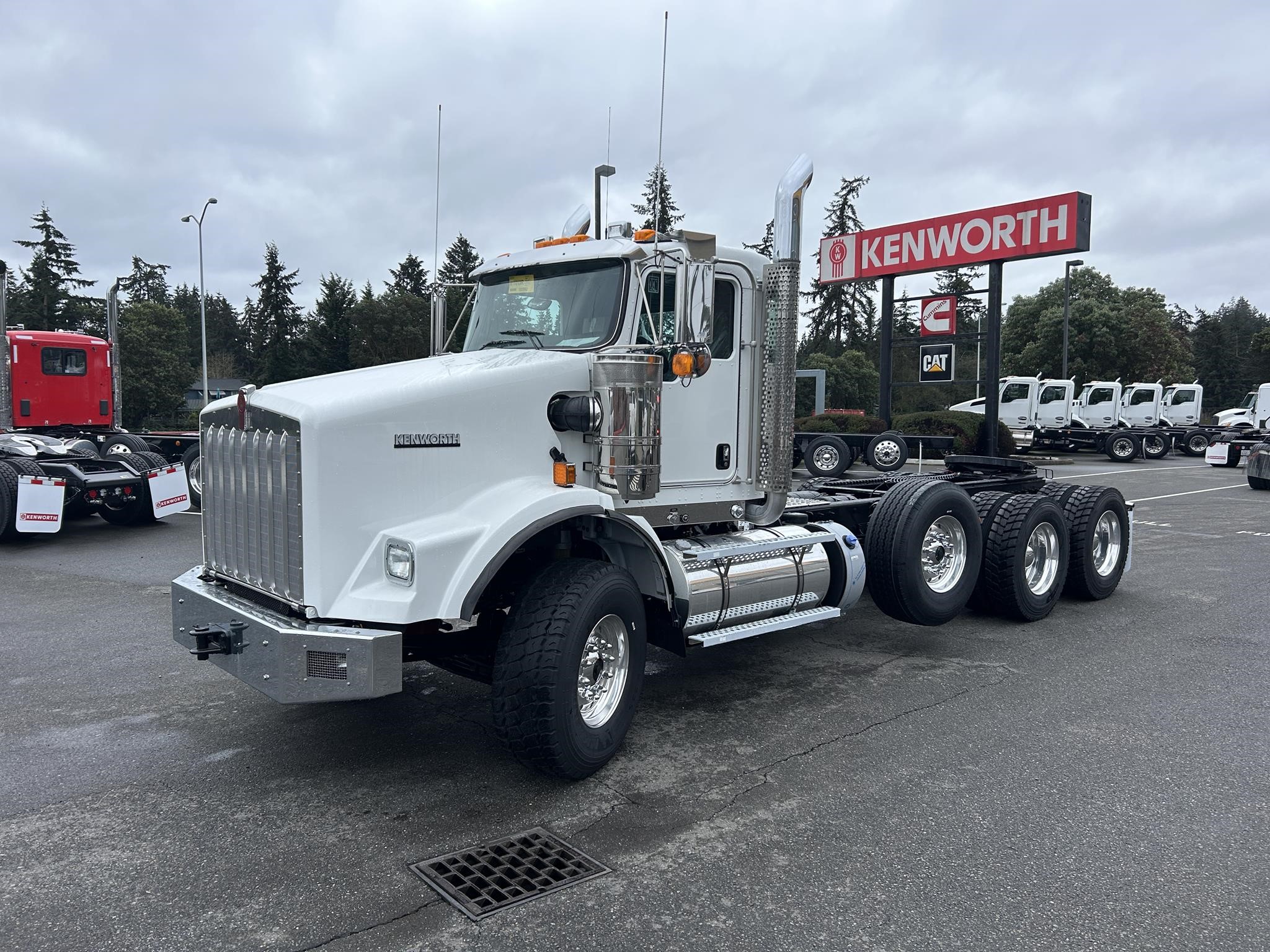 2025 Kenworth T800
