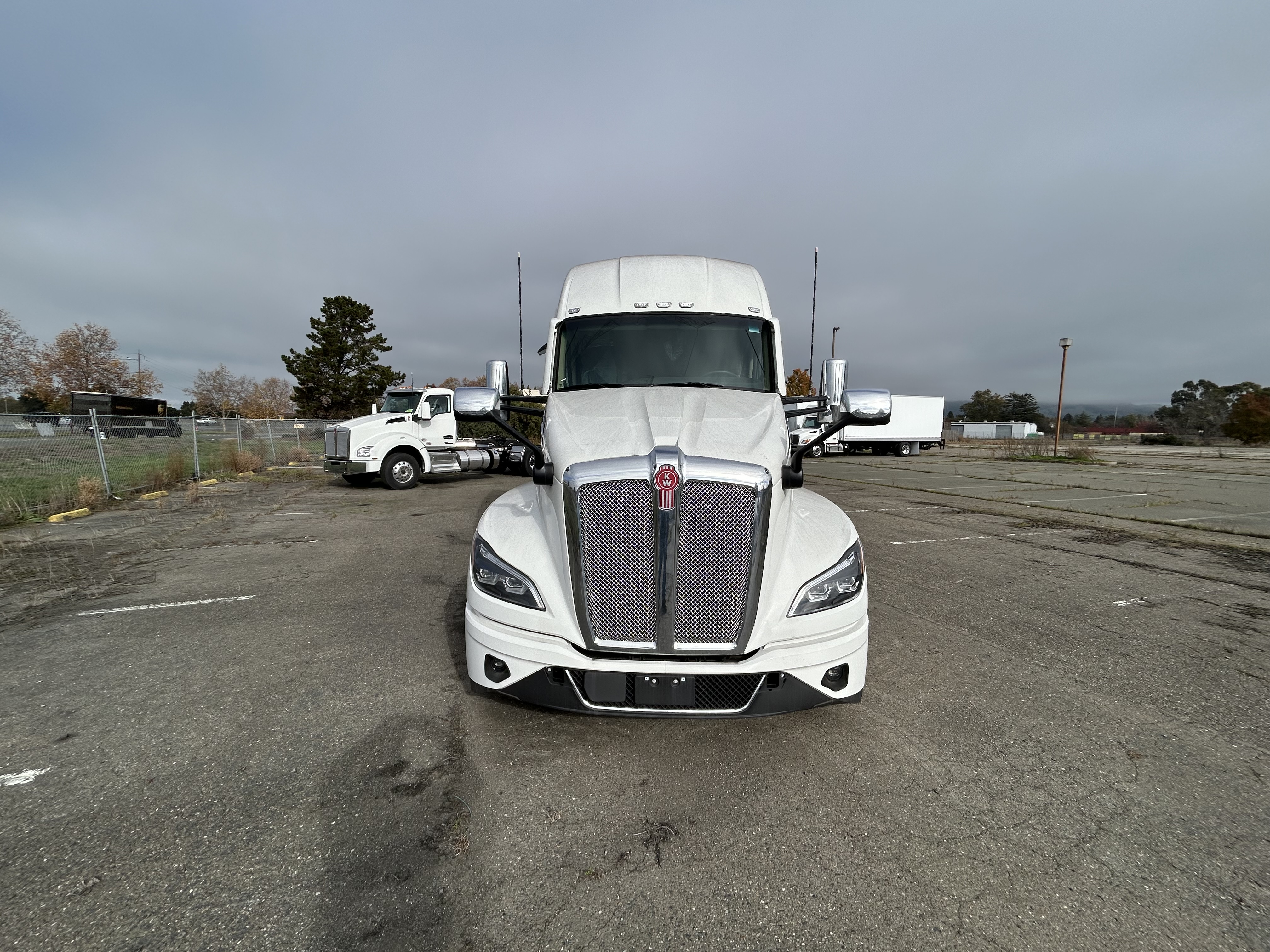 2025 Kenworth T680