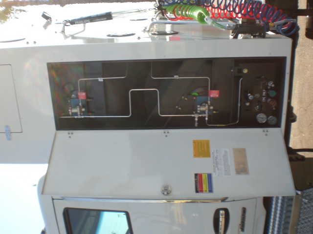 2025 Kenworth T880