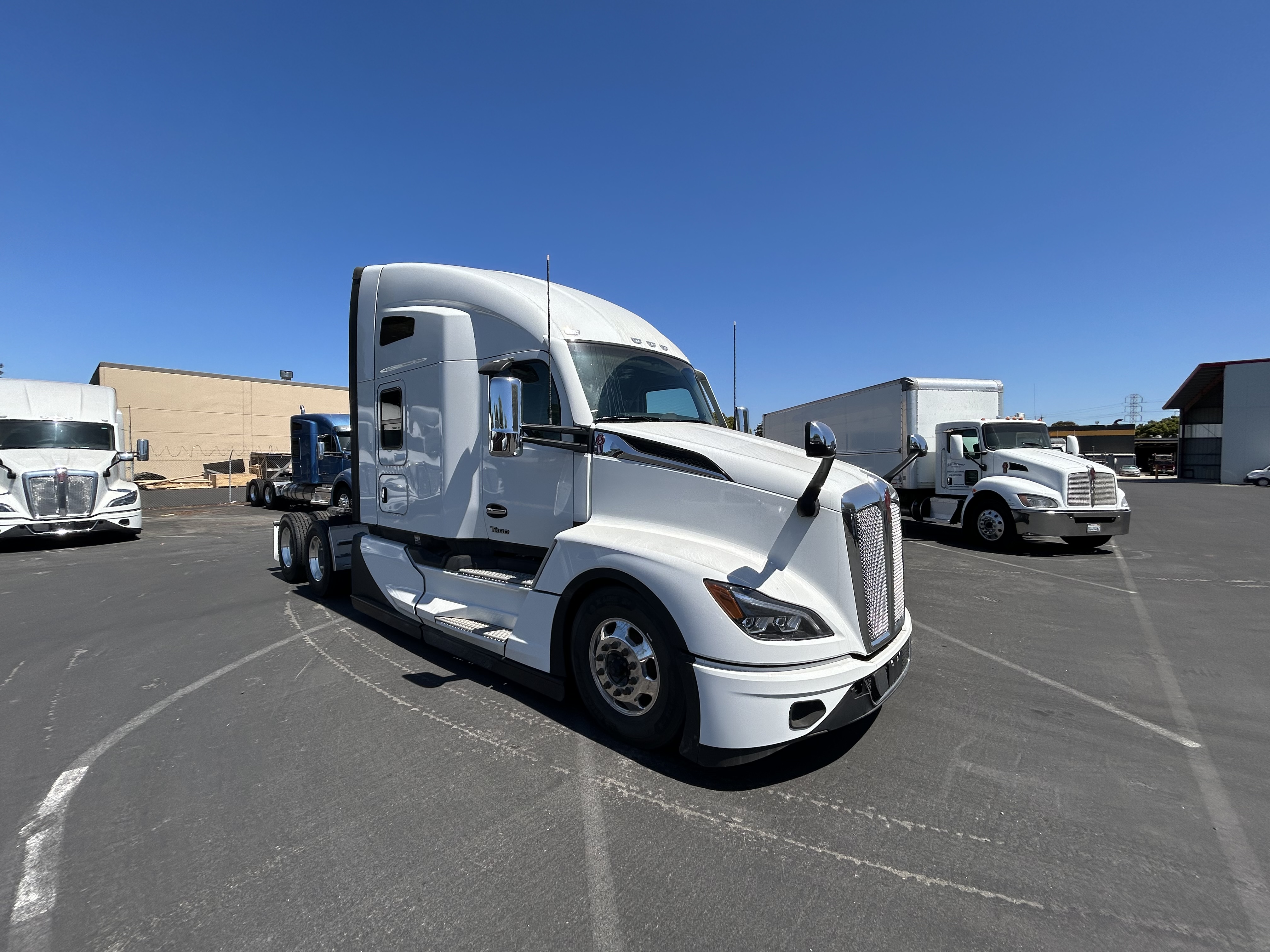 2025 Kenworth T680