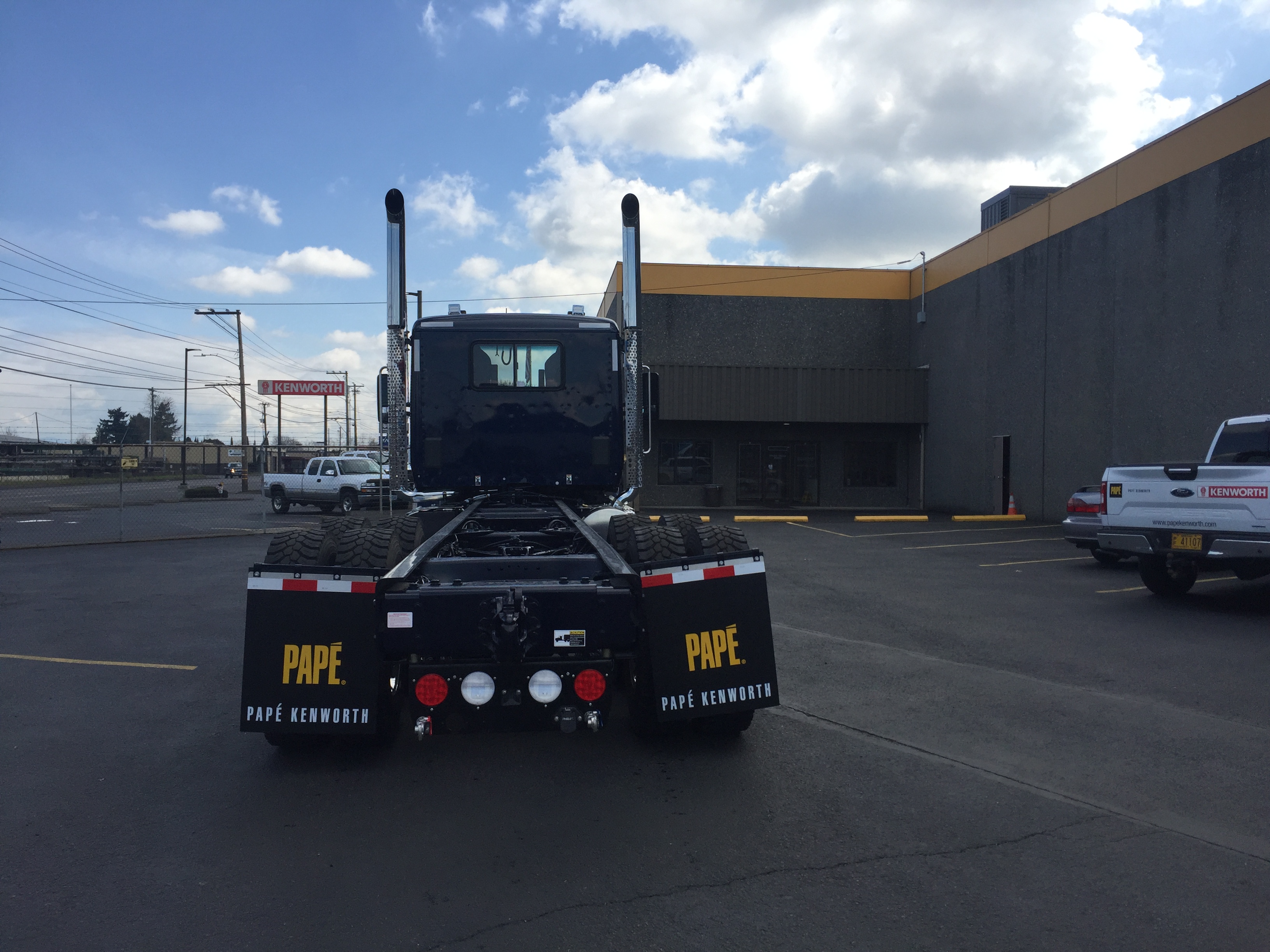 2020 Kenworth W990