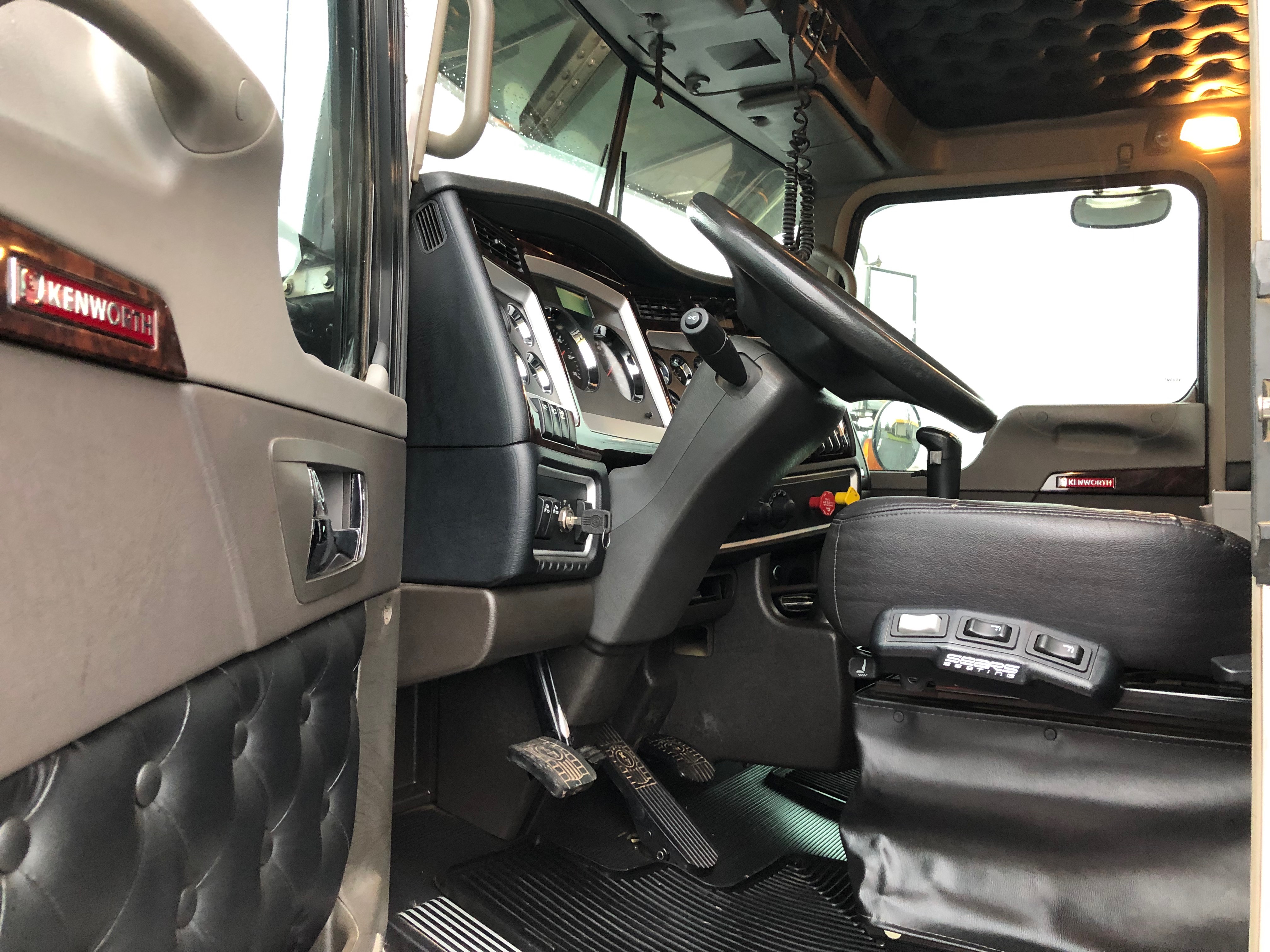 2016 Kenworth W900