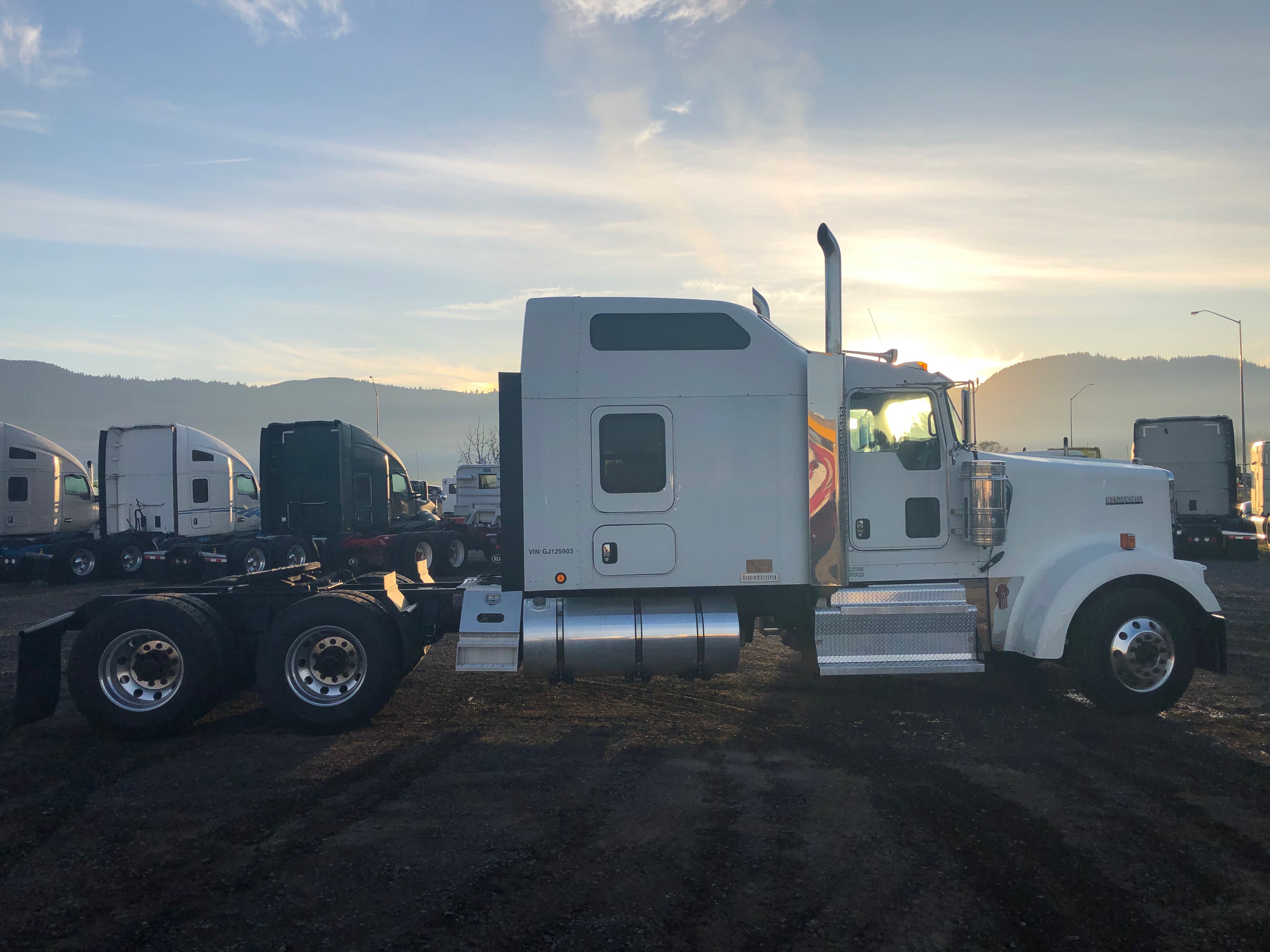 2016 Kenworth W900