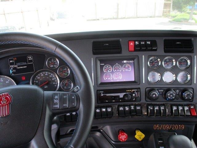 2020 Kenworth W990