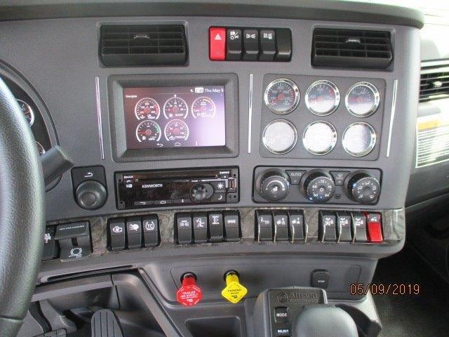 2020 Kenworth W990